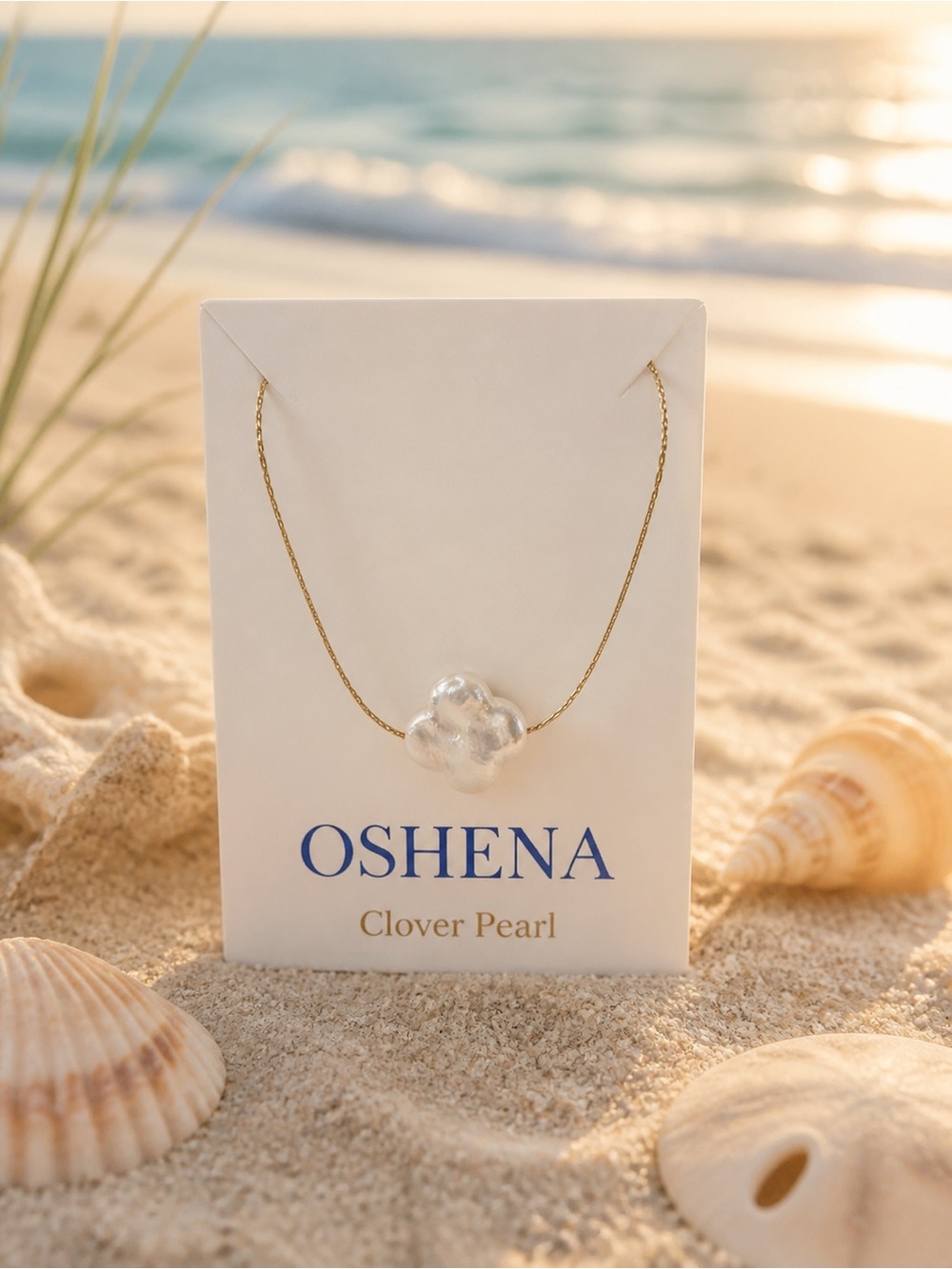 Clover Pearl Necklace in Gold with White Pearl Clover